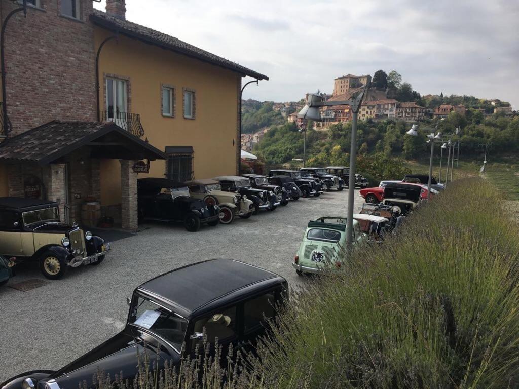 Mongalletto Castellinaldo Bagian luar foto